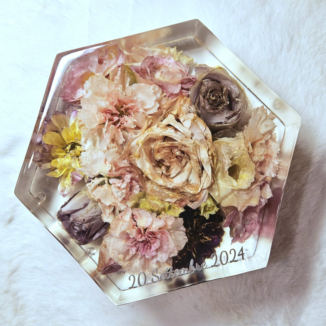 Resin bouquet preservation - hexagonal shape