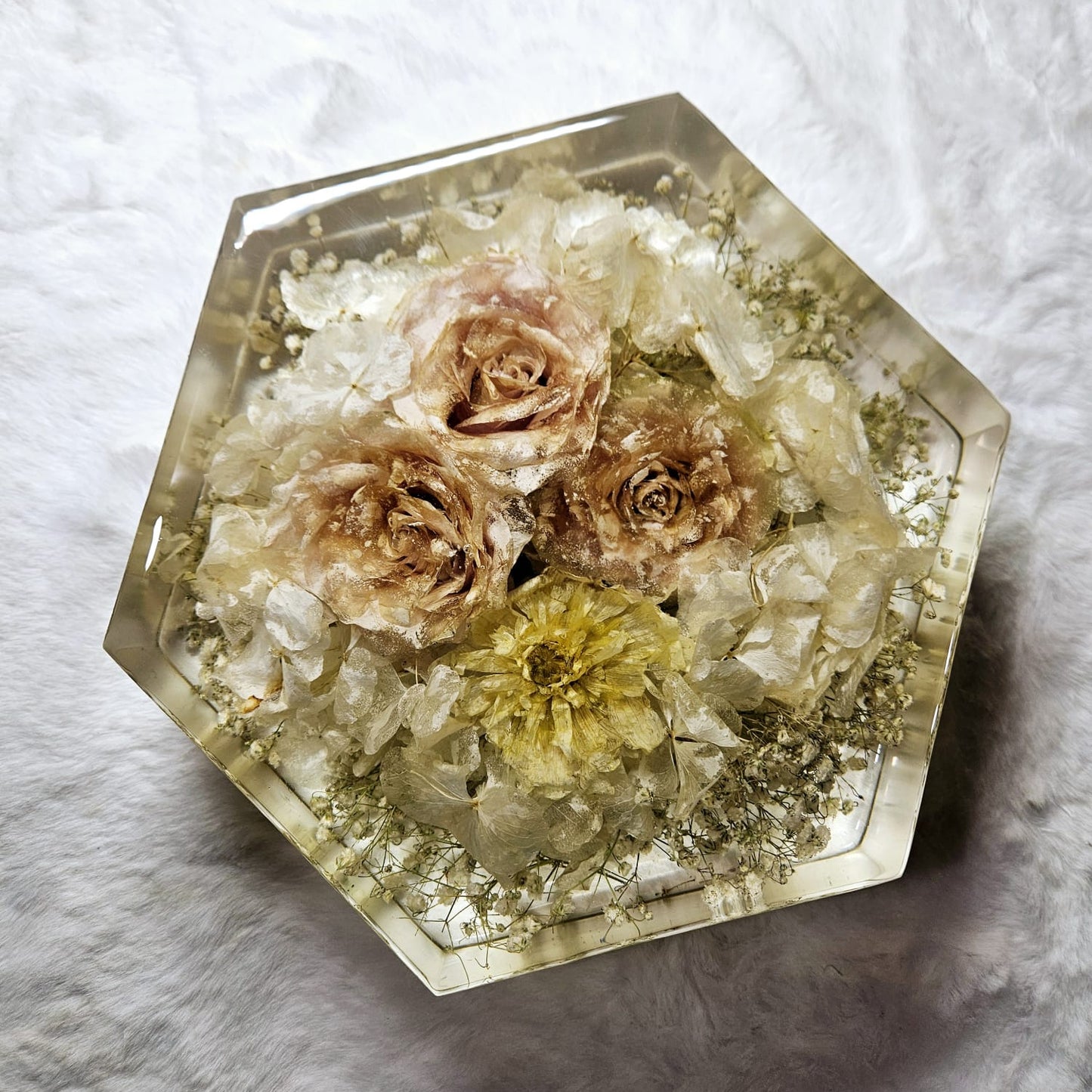 Resin bouquet preservation - hexagonal shape