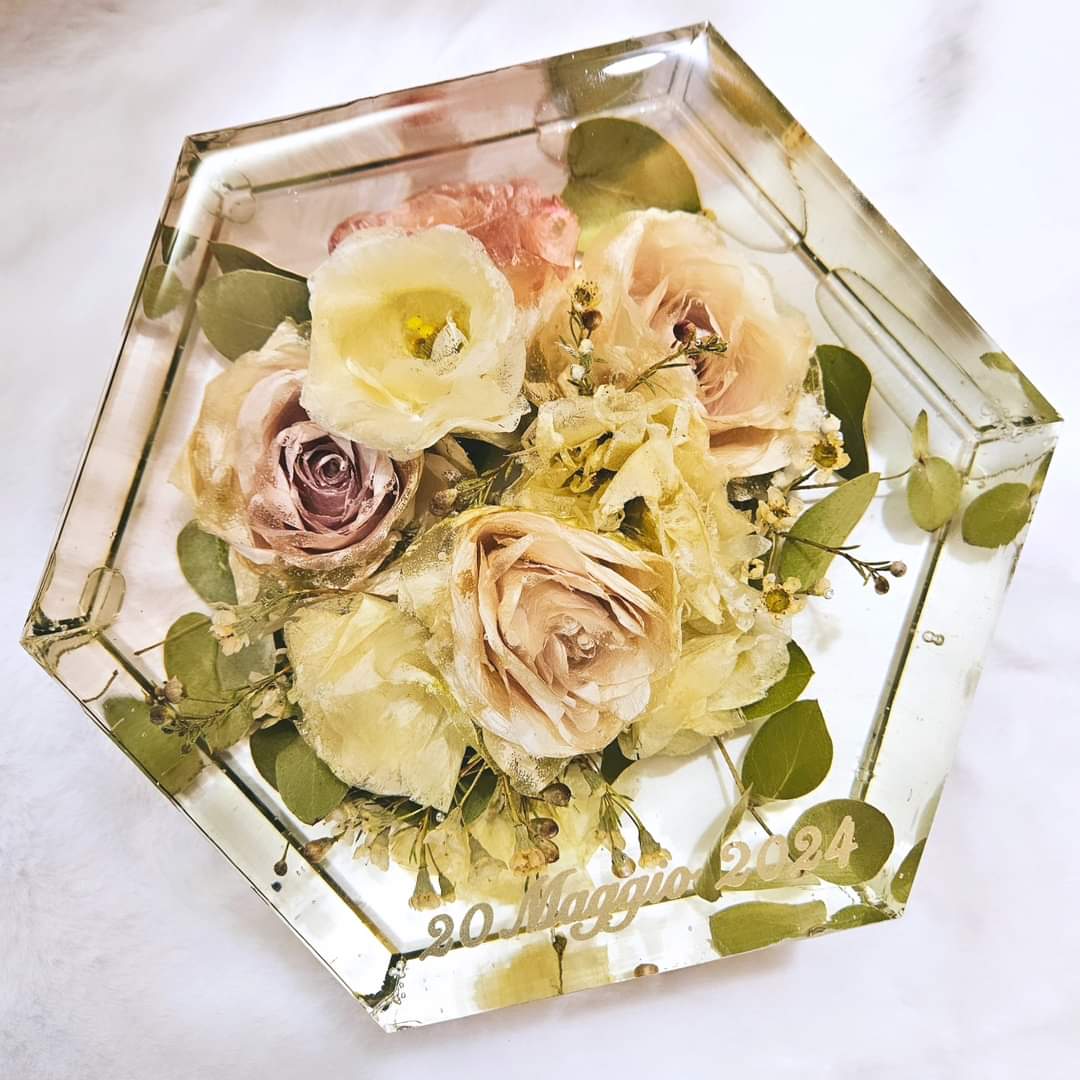 Resin bouquet preservation - hexagonal shape