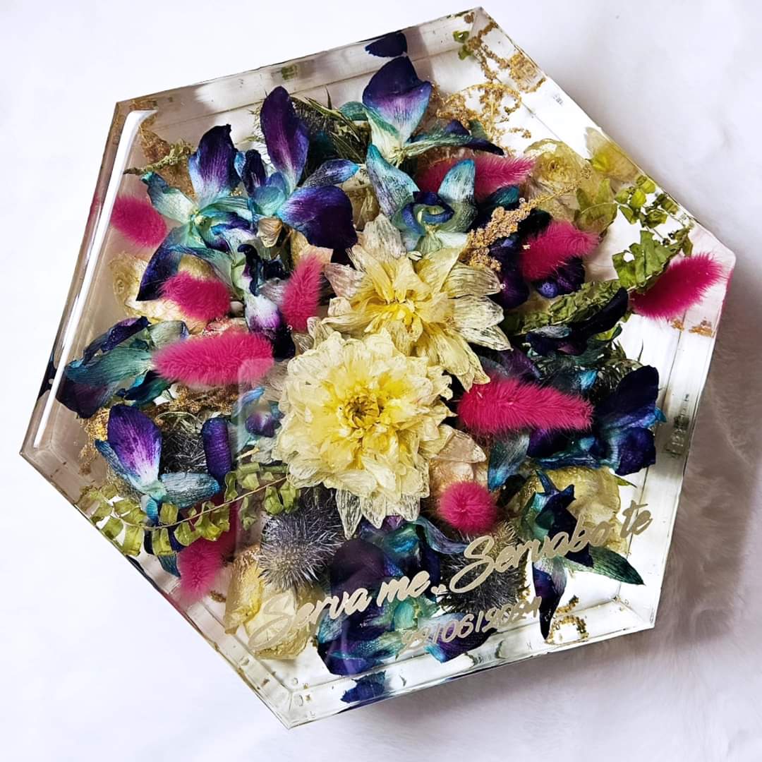 Resin bouquet preservation - hexagonal shape