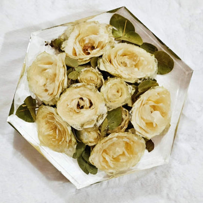 Resin bouquet preservation - hexagonal shape