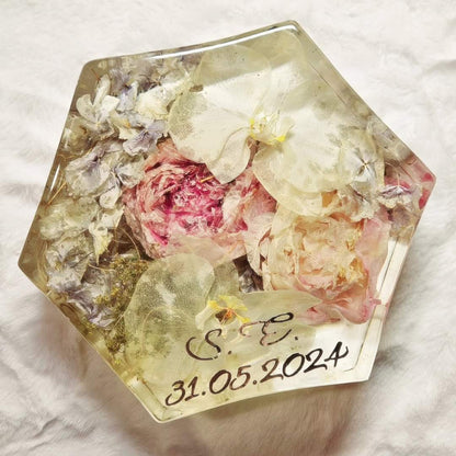 Resin bouquet preservation - hexagonal shape