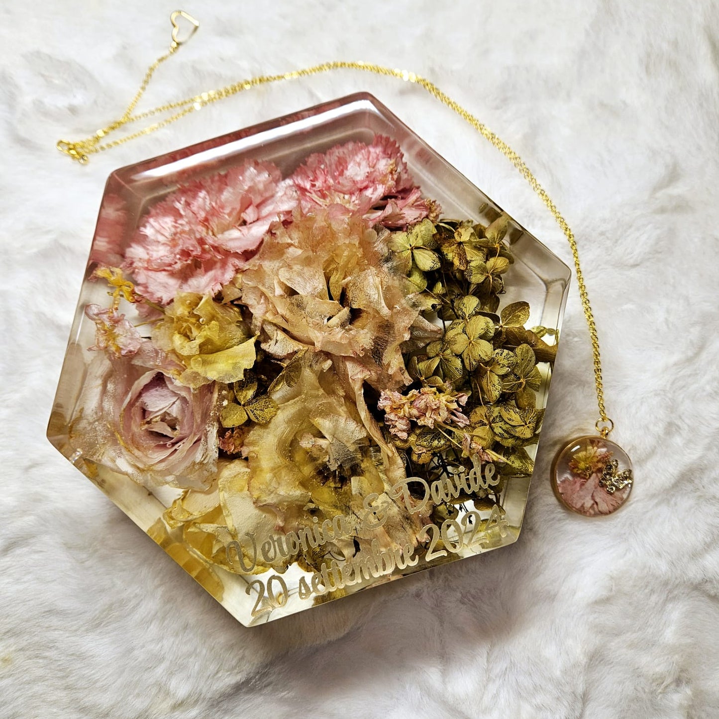 Bridal bouquet preservation - hexagonal shape
