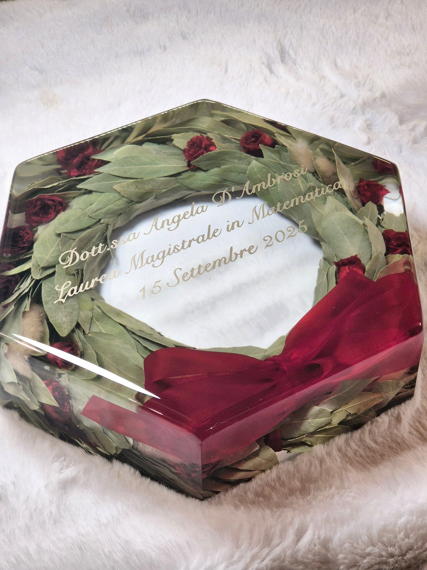 Resin laurel wreath